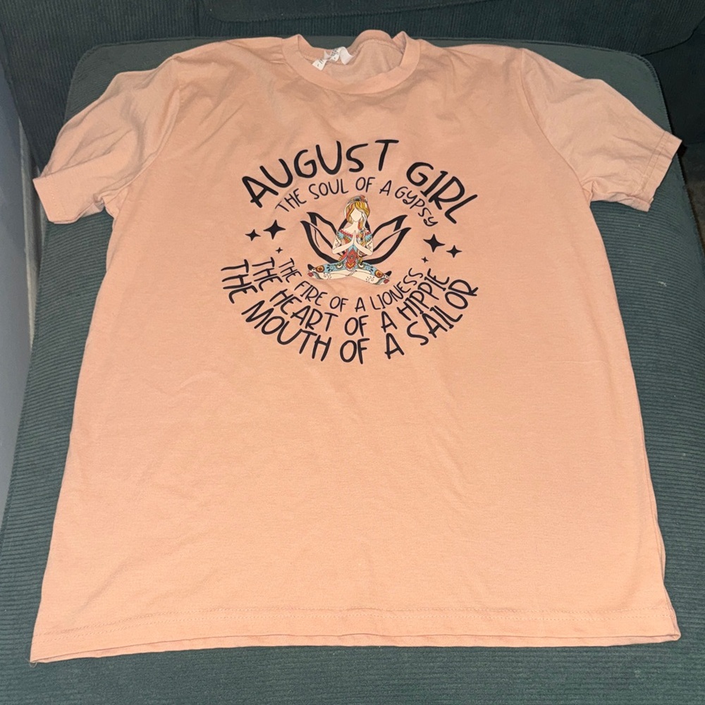 Peach Graphic Tee with August Girl Design Birthday girl humor Large